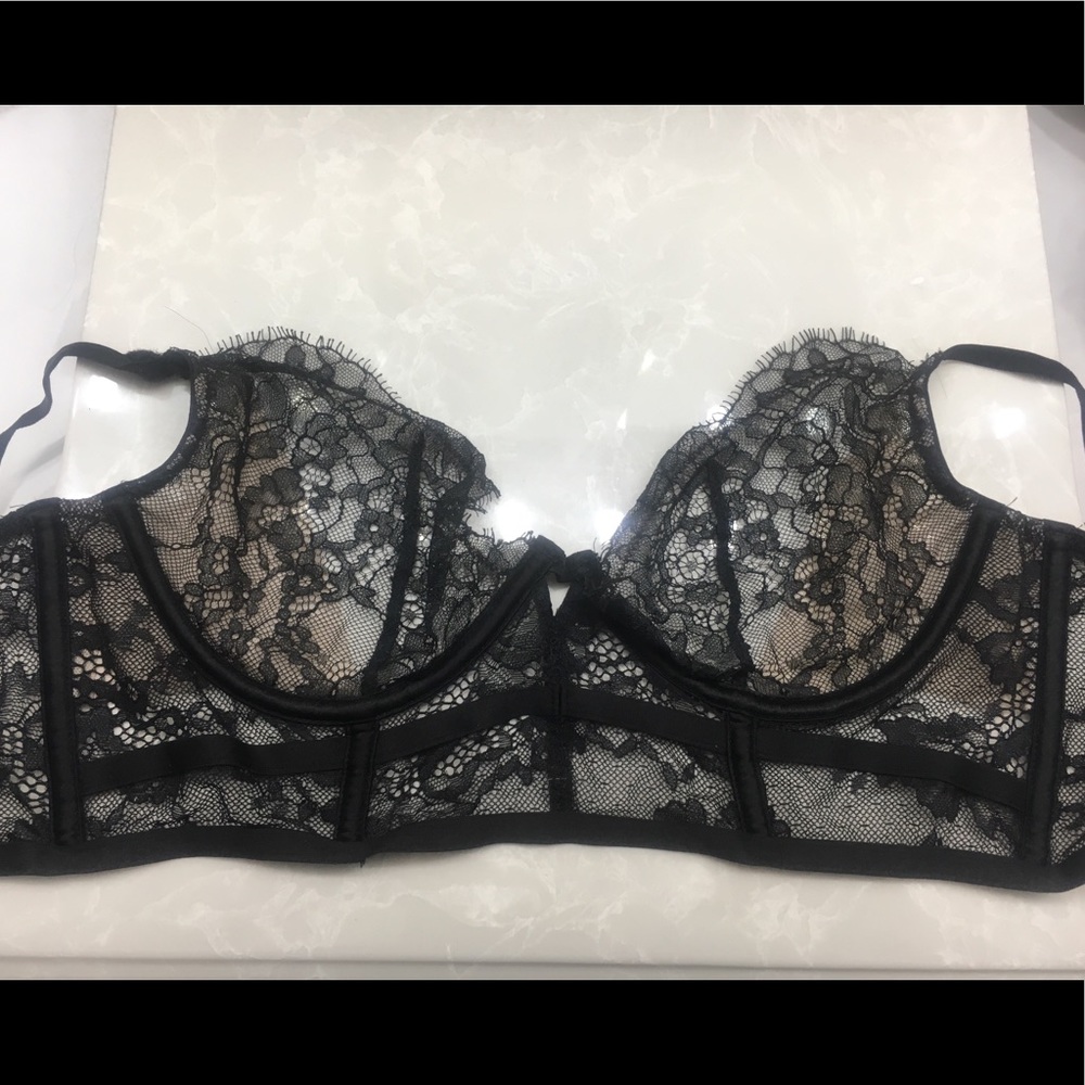 Victoria’s Secret Very Sexy Demi size 34C
